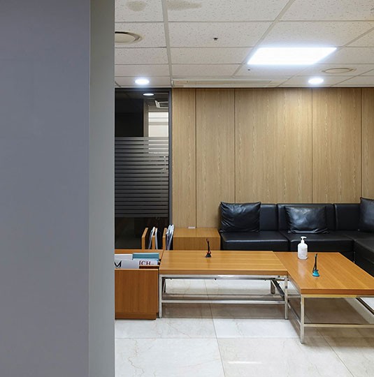 SPW25 Premium Wood Stripe Wood in a real interior setting